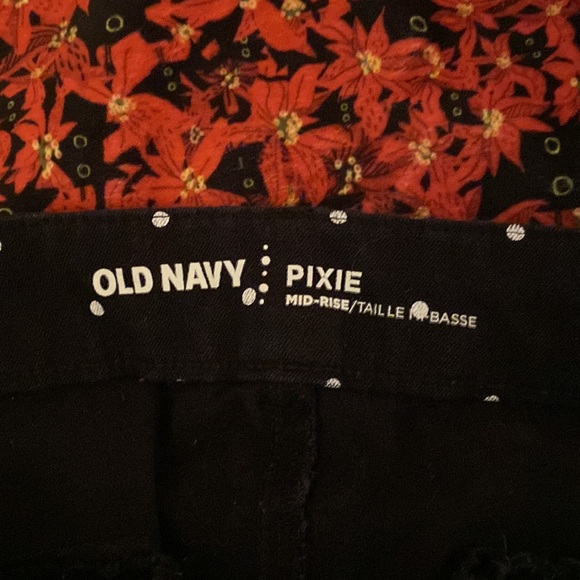 Old Navy Cropped Pixie Polka Dots Jeans - Picture 5 of 5